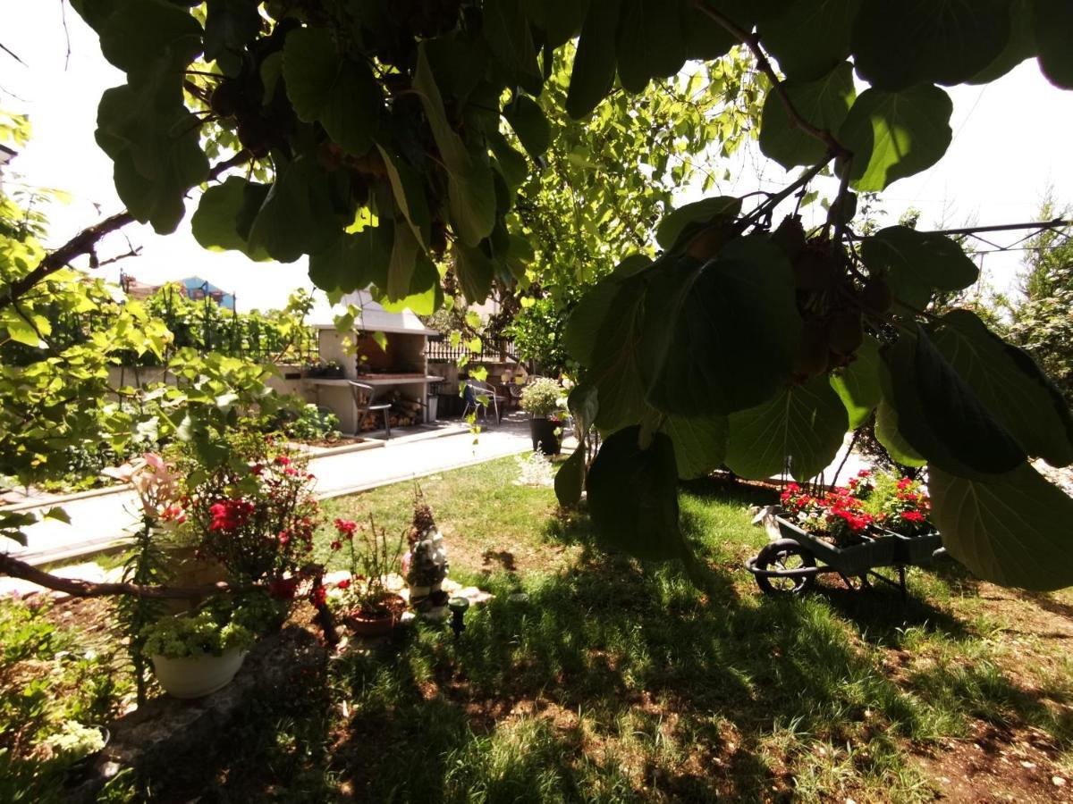 Apartment D & N Kastela Exterior photo